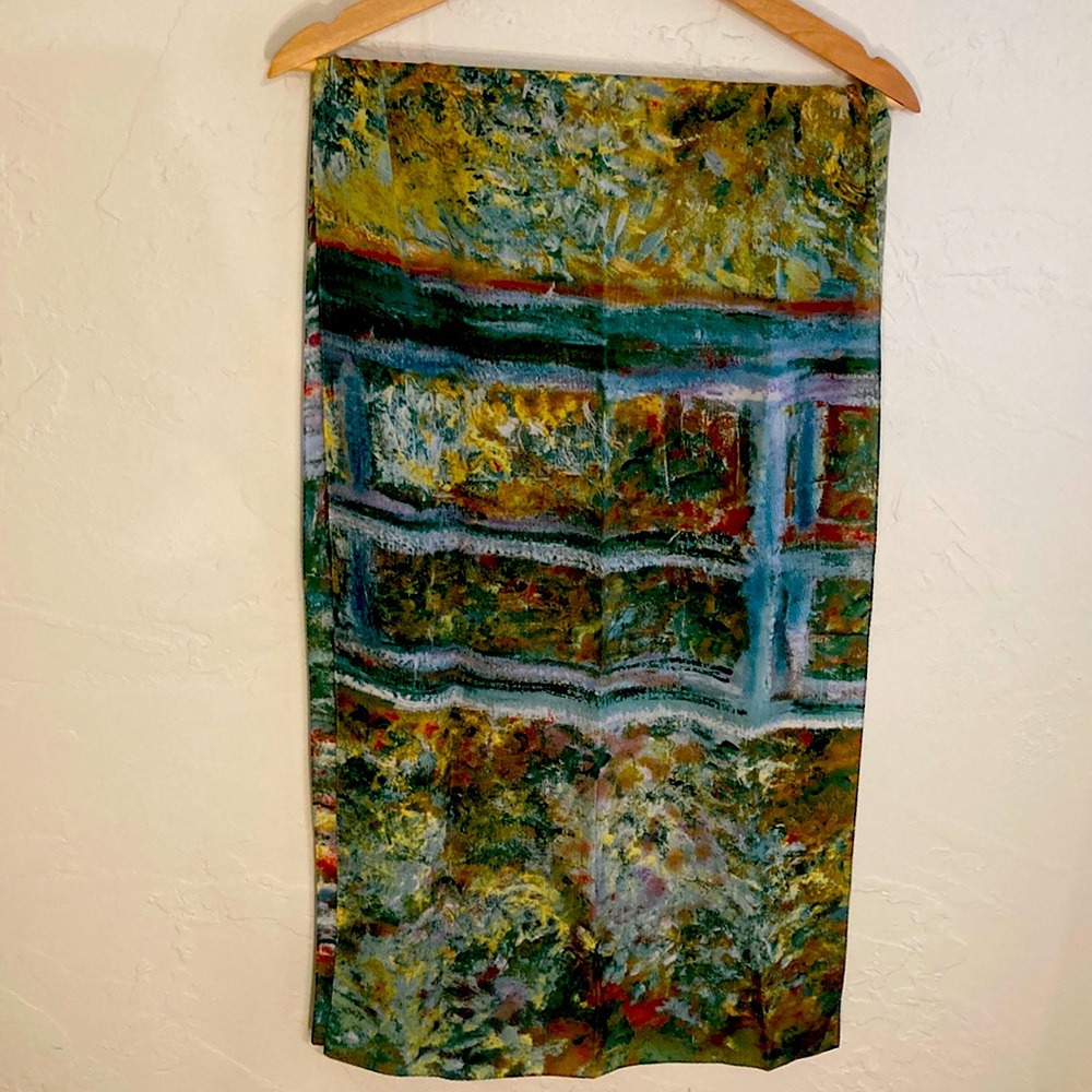 NWOT Green silk scarf Metropolitan Museum of Art